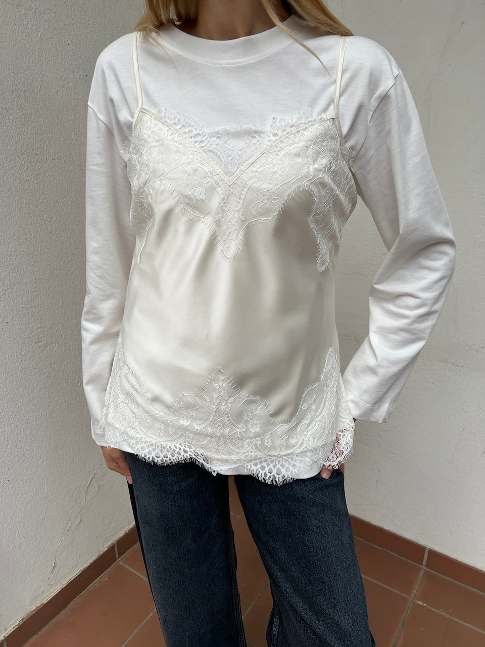 Jeevona Longsleeve white