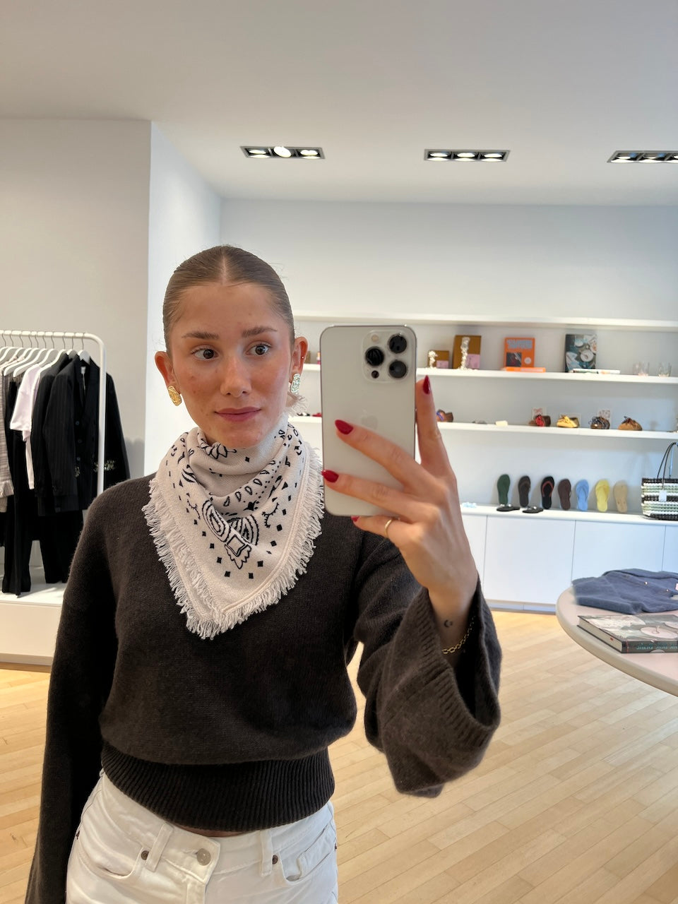 Cashmere Paisley Bandana ecru