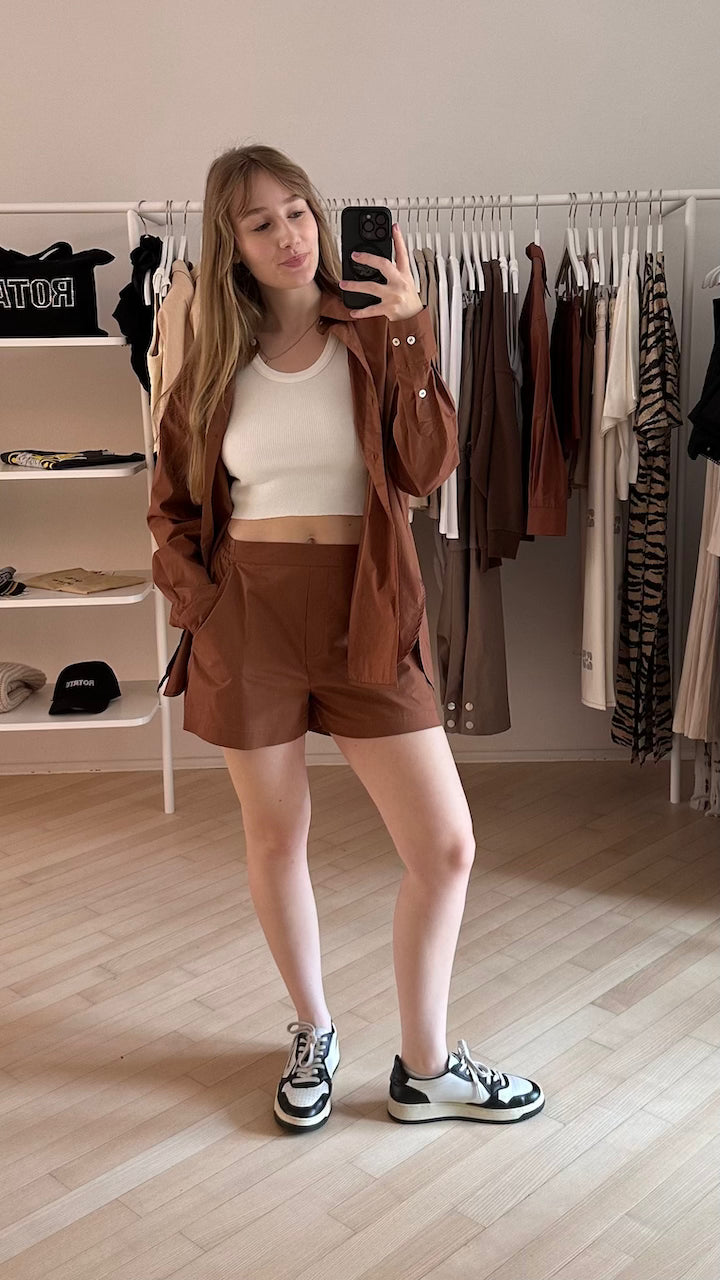 Sandrine Elastic Shorts brown