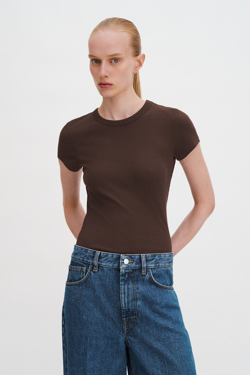 Fine Rib Tee dark chocolate