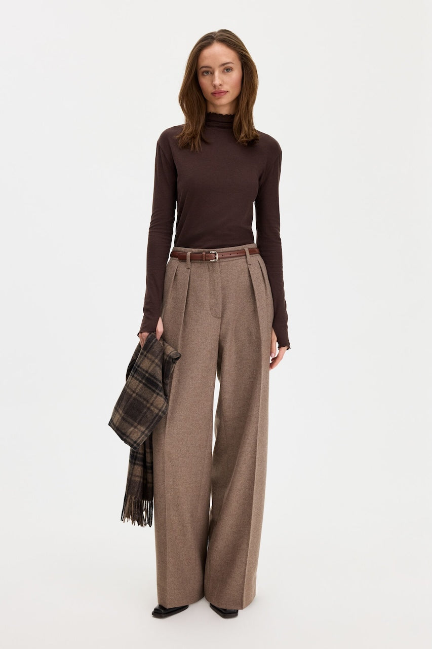 Rib Mock Neck Top dark chocolate