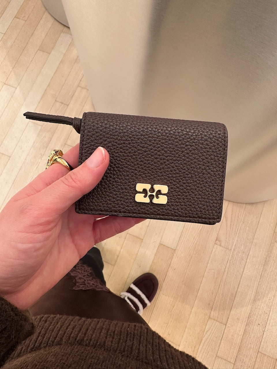 Ganni Card Holder With Flap Grained chicory coffee