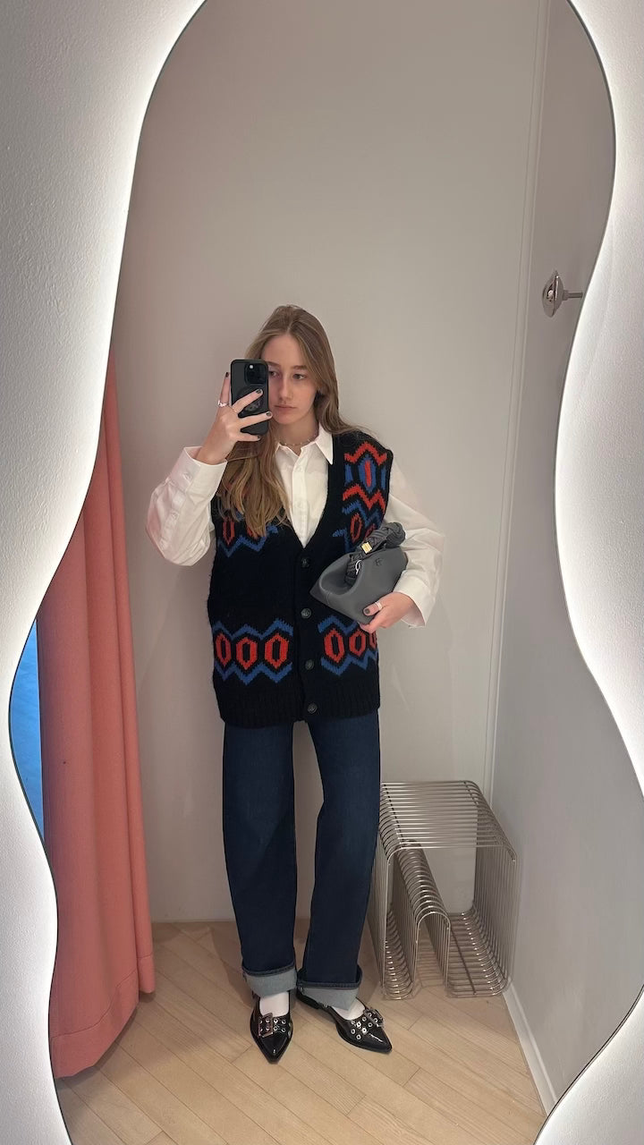 Chunky Graphic Wool Oversized Vest black