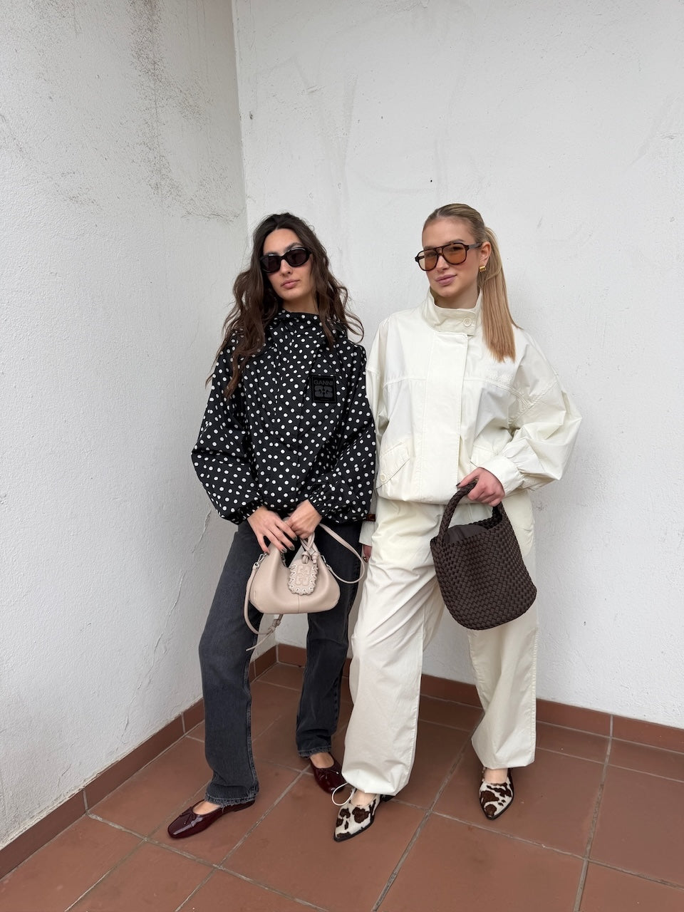 Ganni Hobo Mini Grained white pepper