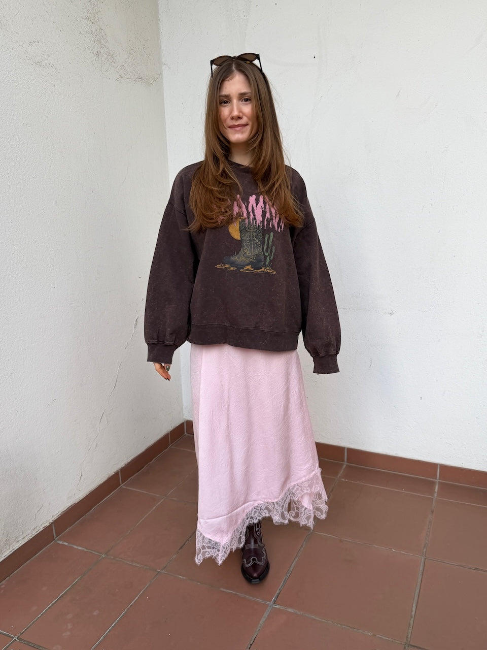 Isoli Crewneck Vintage Wash chocolate plum