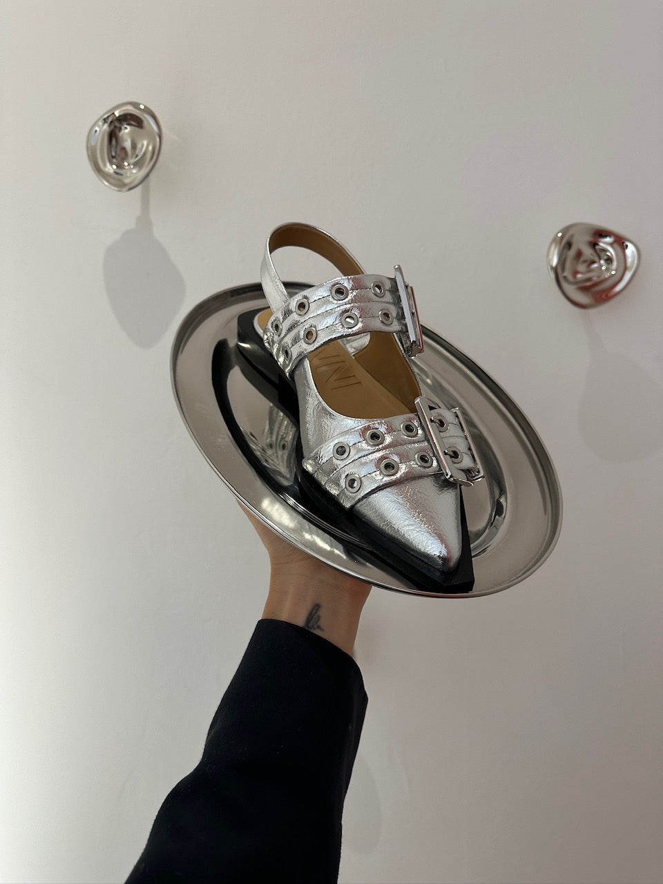 Wide Welt Buckle Ballerina Naplack silver