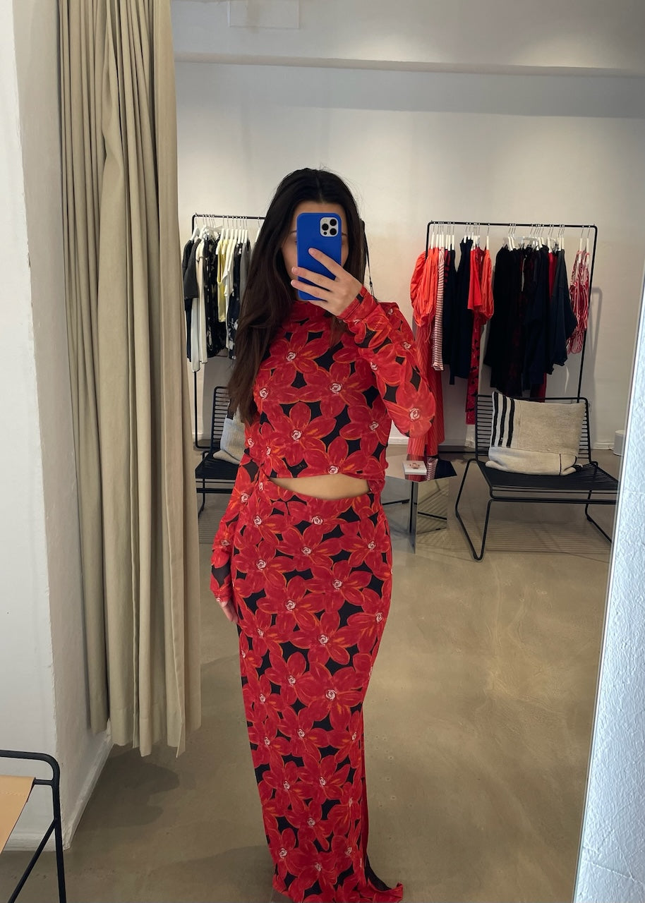 Jane Longsleeve spicy red flower