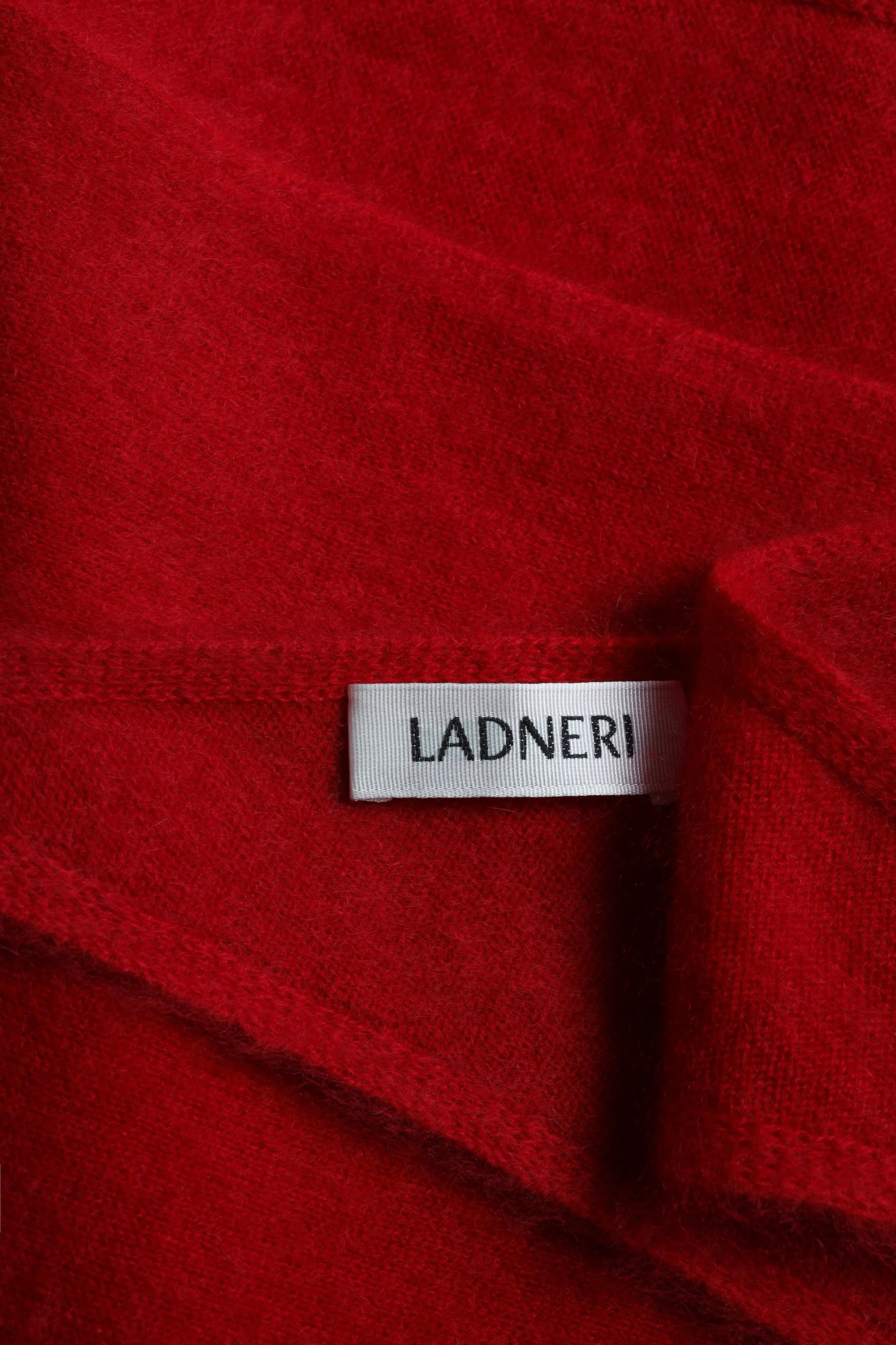 Paxa Scarf red brushed