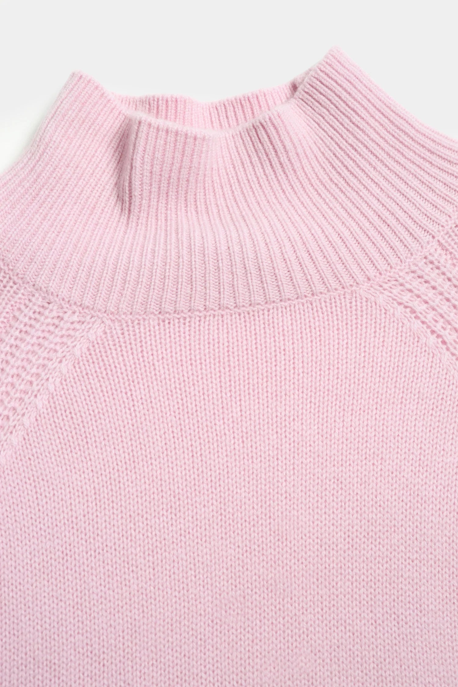 Serena Turtleneck winter rose