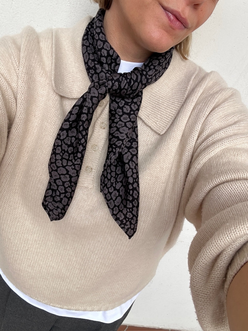 Winter Scarf Leo black & grey