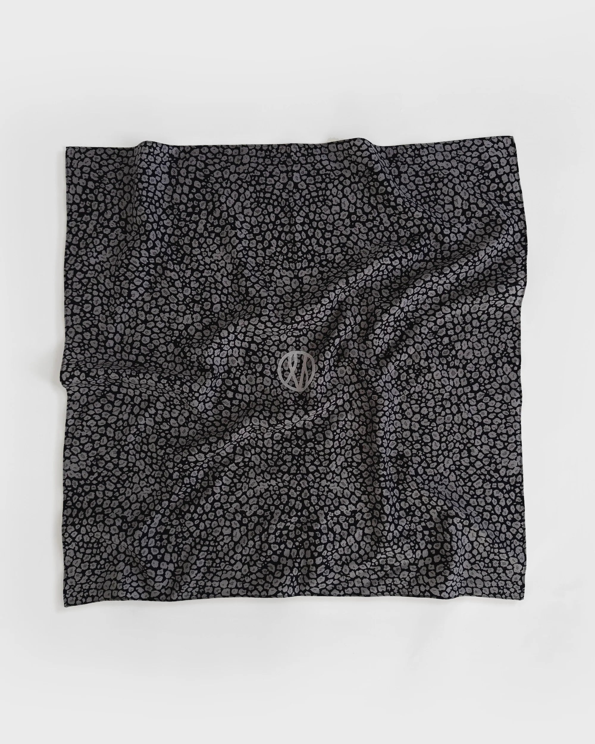 Winter Scarf Leo black & grey