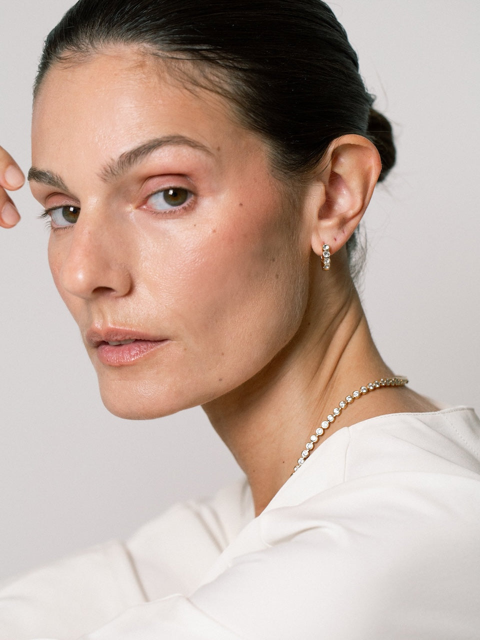 10mm Lotus Huggie golden