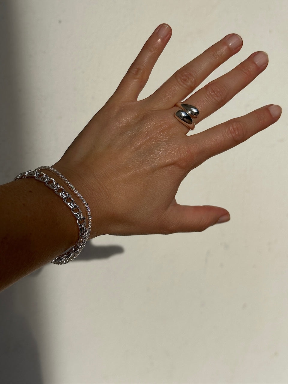 Adjustable Sleek Ring silver