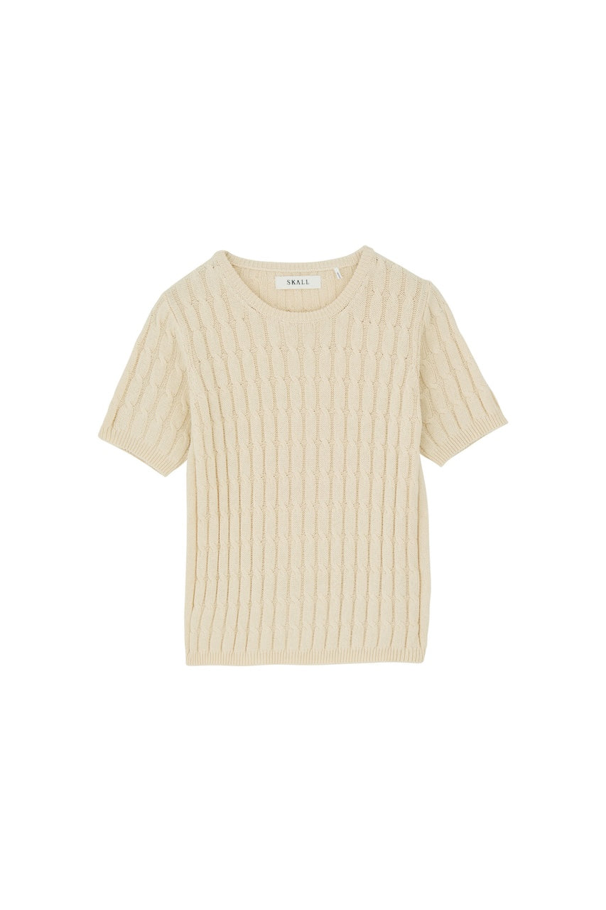 Cathrine Tee merengue