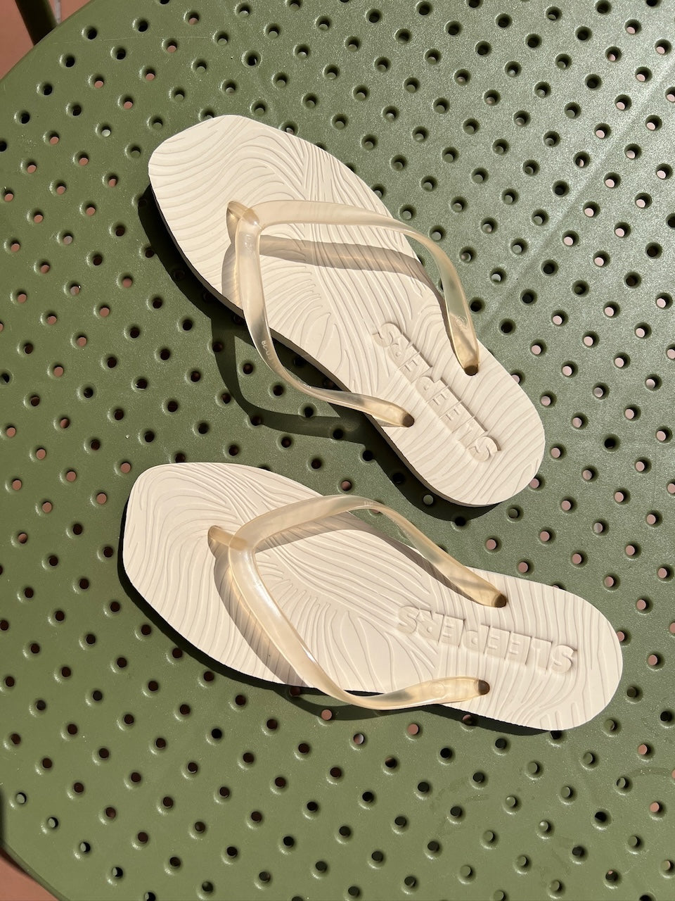Tapered Flip Flop eggnog clear trans