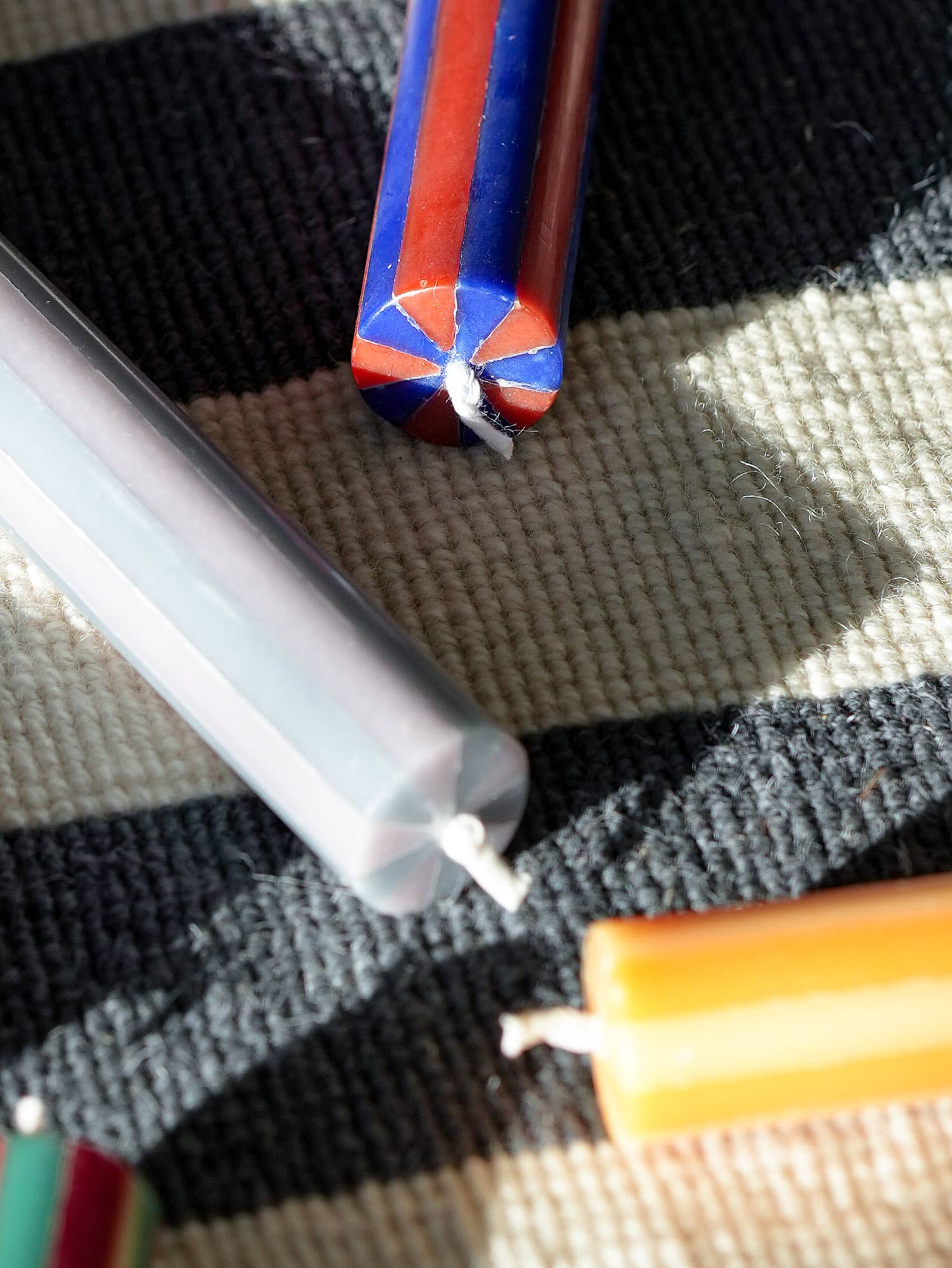 Dinnerkerze Rot/Weiß