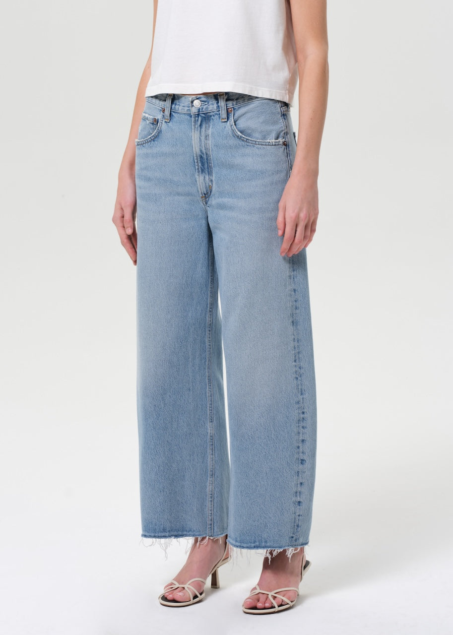 Low Curve Fray Jeans force