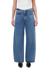 Low Curve Jeans myth