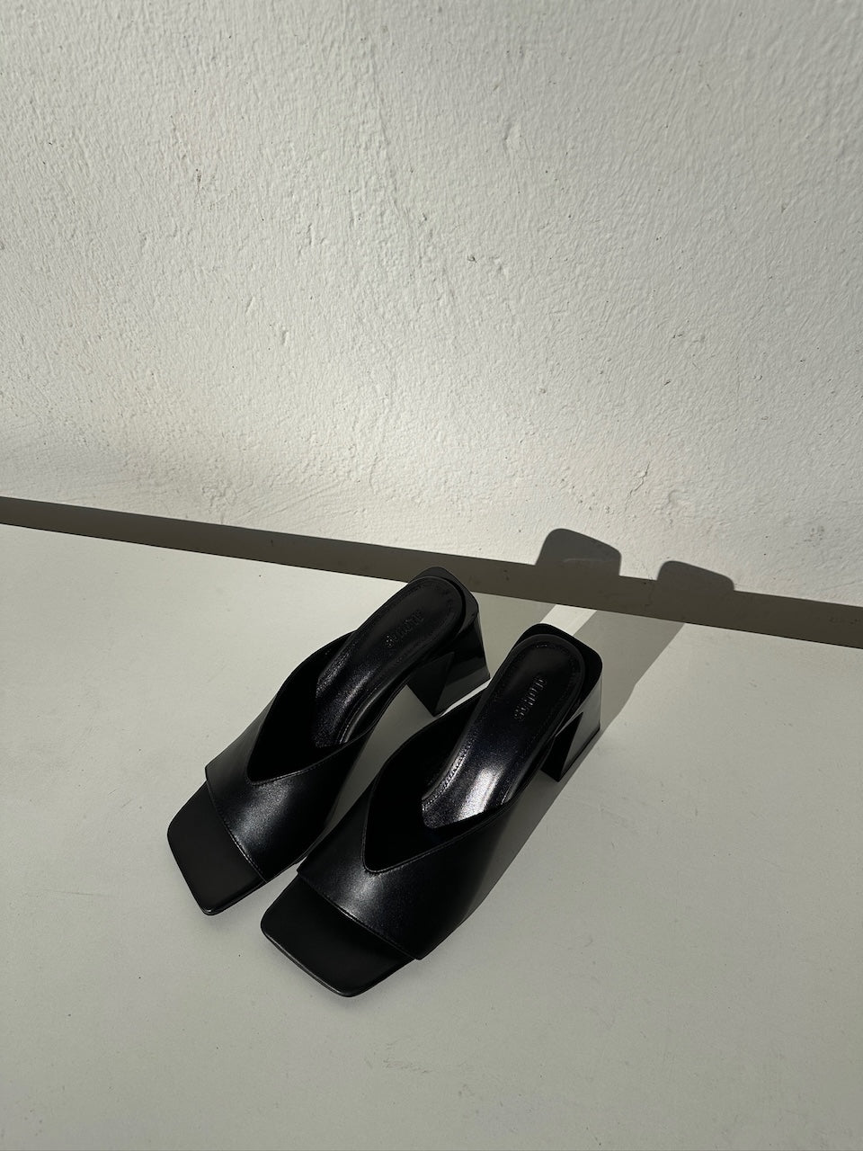Tasha Leather Sandals black