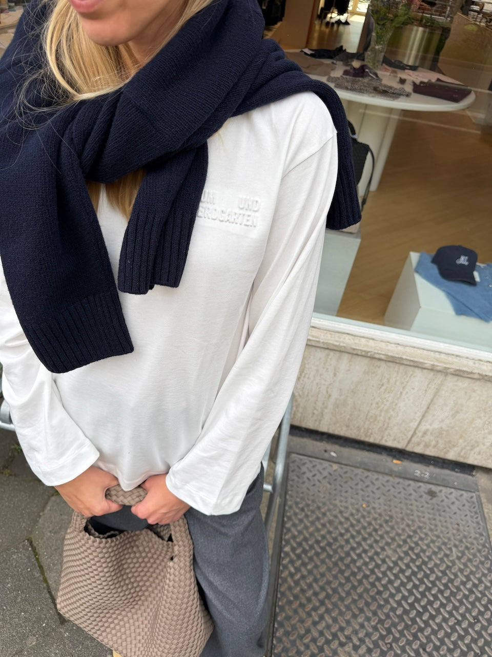 Jeevona Longsleeve white