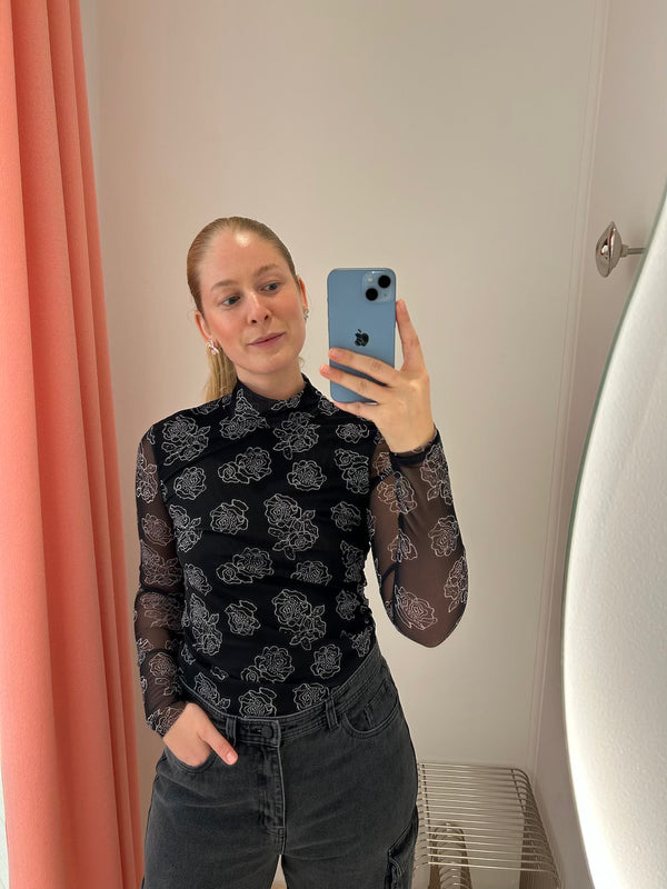 Jodi Longsleeve black embroidery
