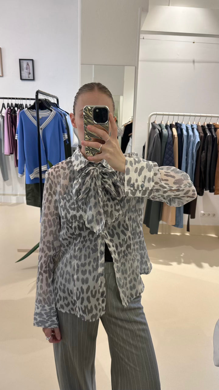 Miranda Blouse grey office leopard