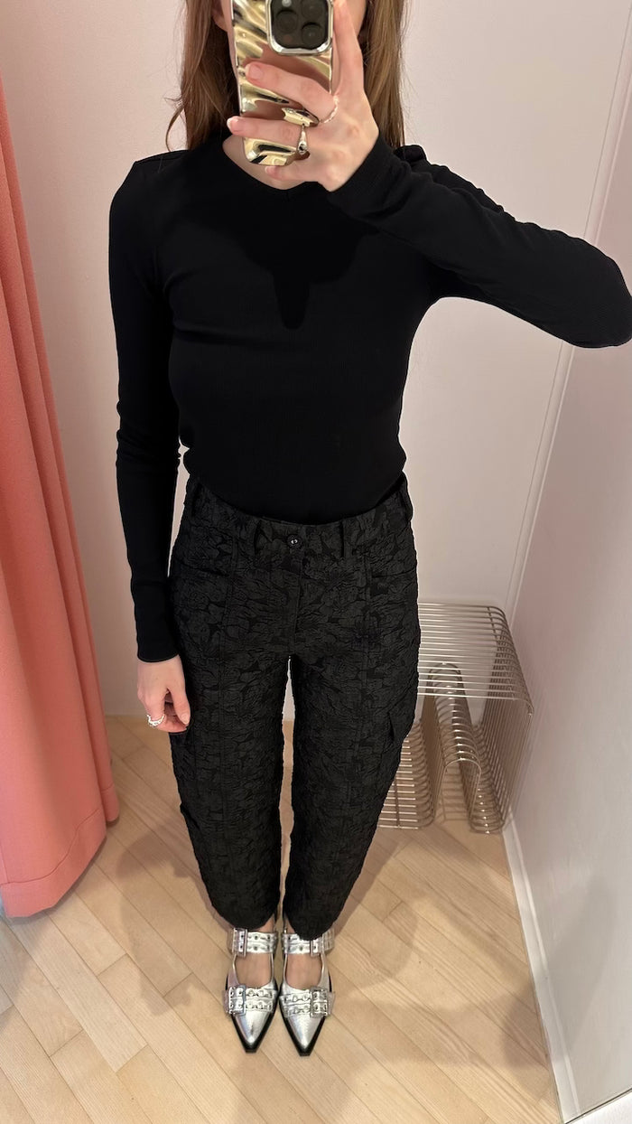 パンツ BAUM UND PFERDGARTEN NACHI TROUSERS 23AW BAUM UND PFERDGARTEN Nachi Trousers black – aest.