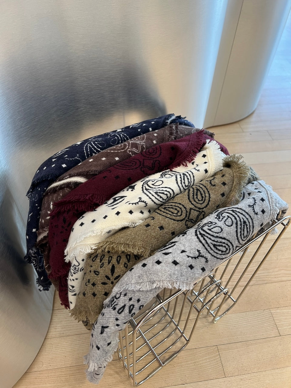 Cashmere Paisley Bandana merlot black