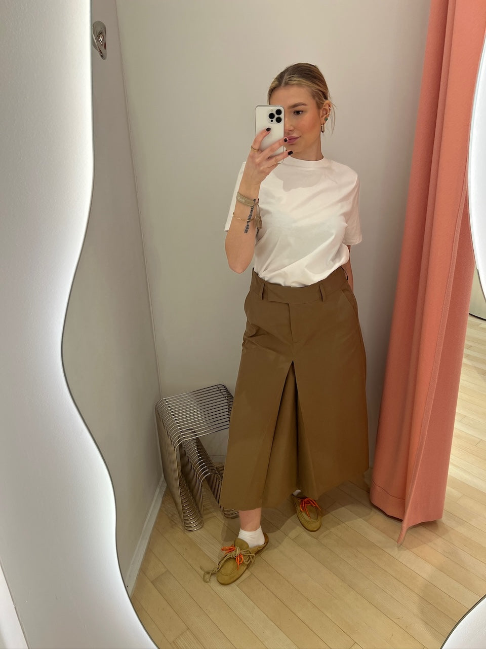 Box Pleat Skirt taupe beige