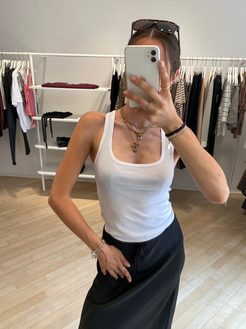 Fine Rib Scoop Tank white