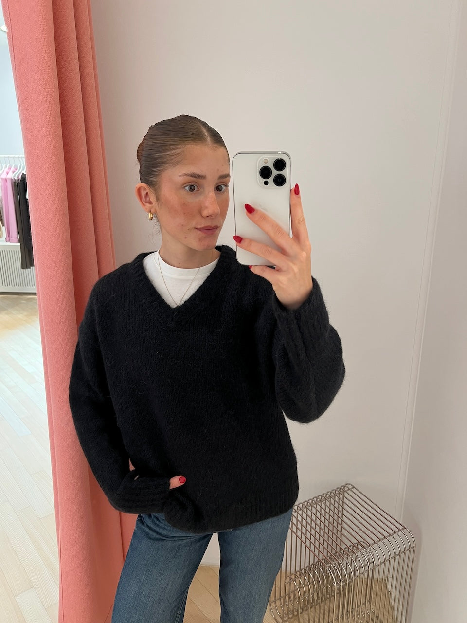 Hairy Alpaca V-Neck Sweater black