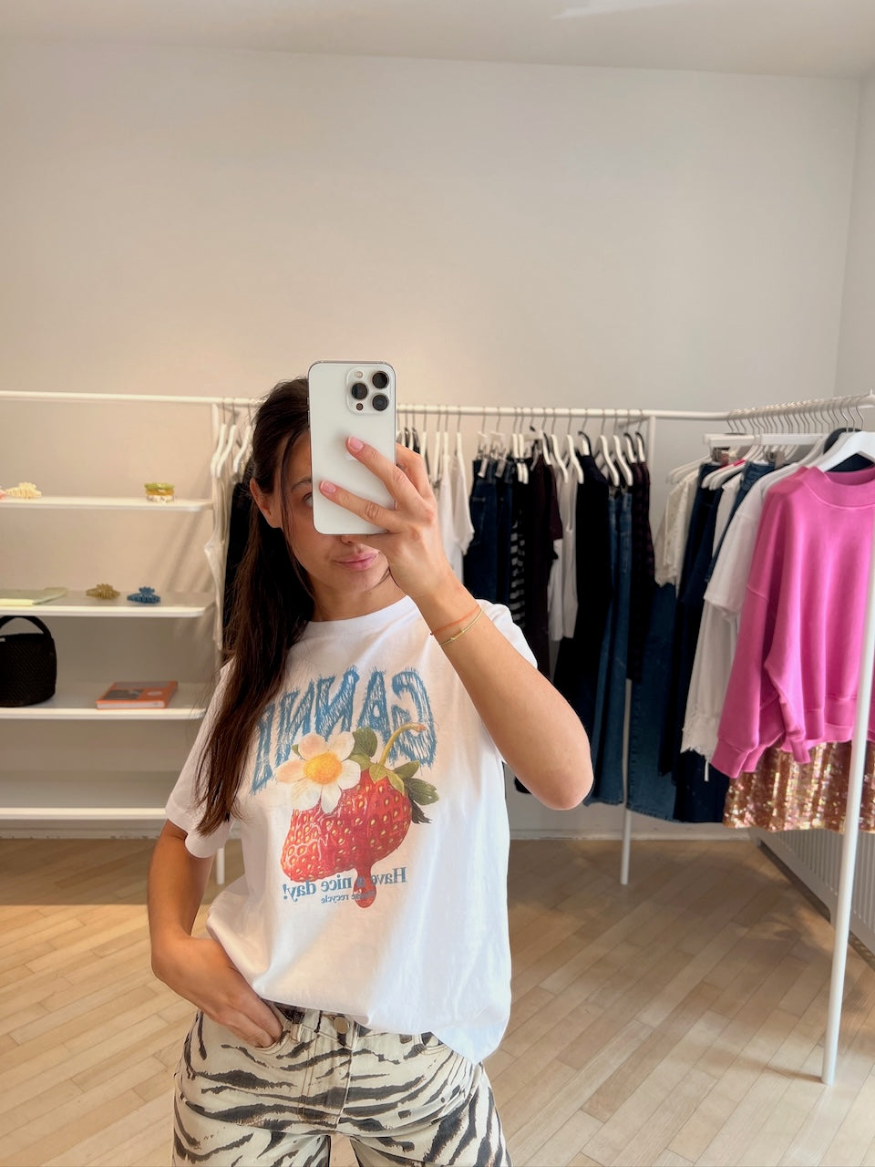 Basic Cotton Jersey Strawberry Print bright white