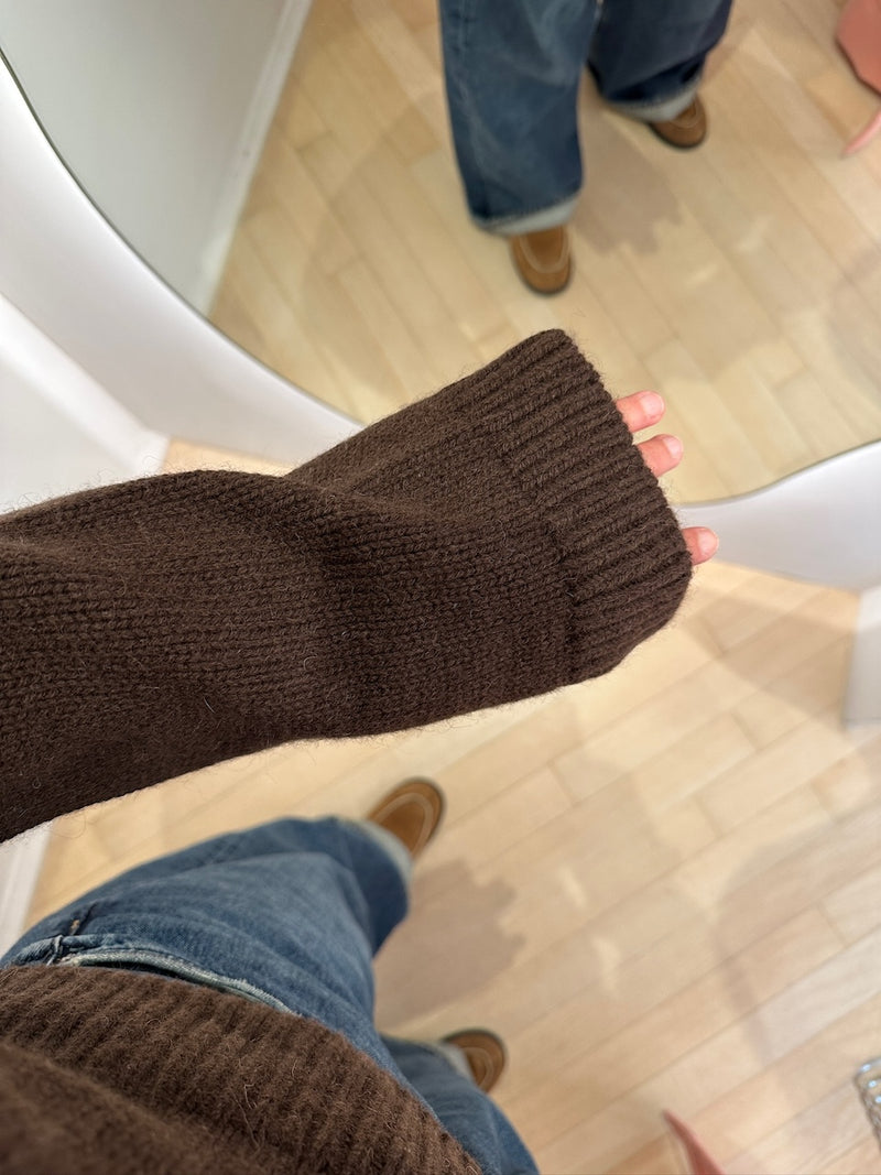 Wool Yak Mix Deep V-neck shaved chocolate