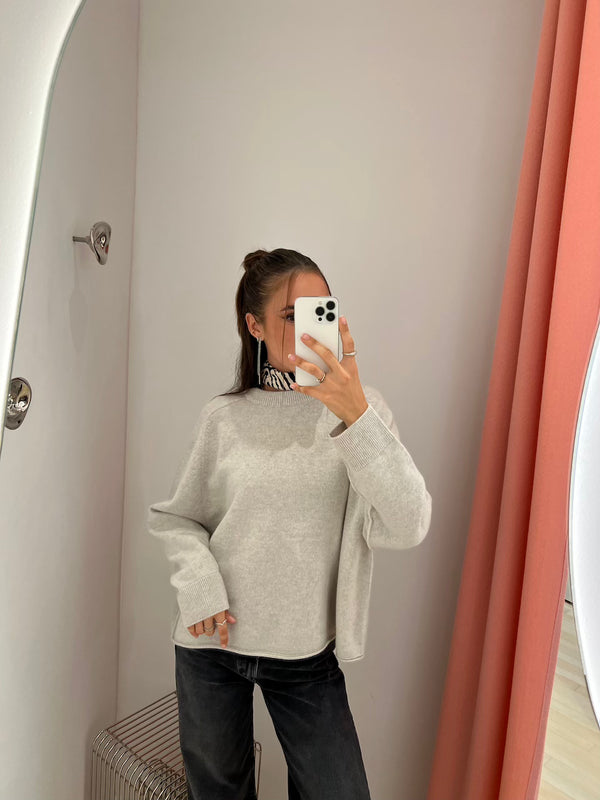 Kaia Pullover pale grey