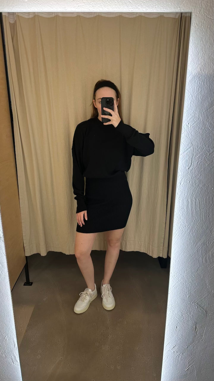 Yin Sweater black