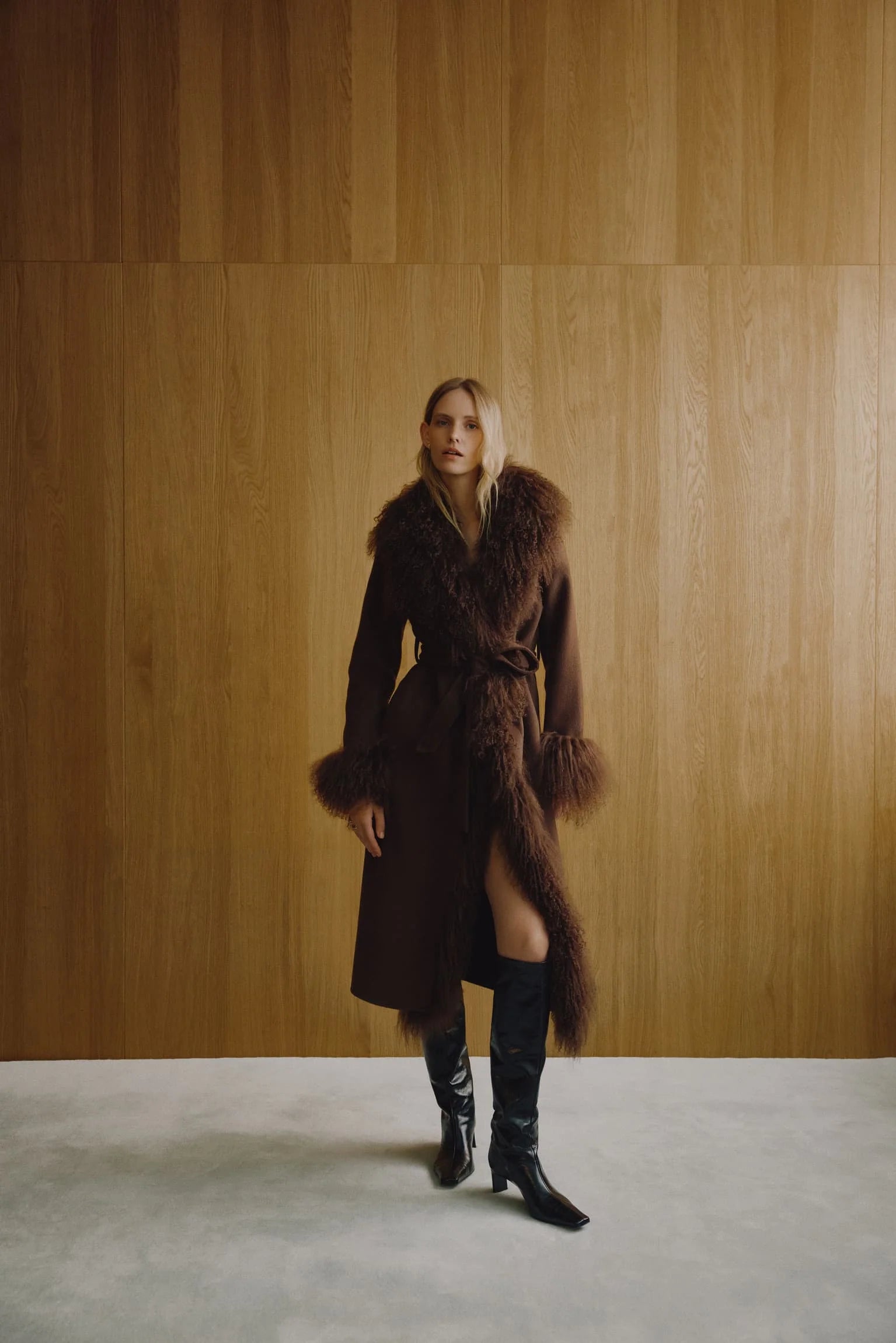 Piccadilly Coat dark walnut