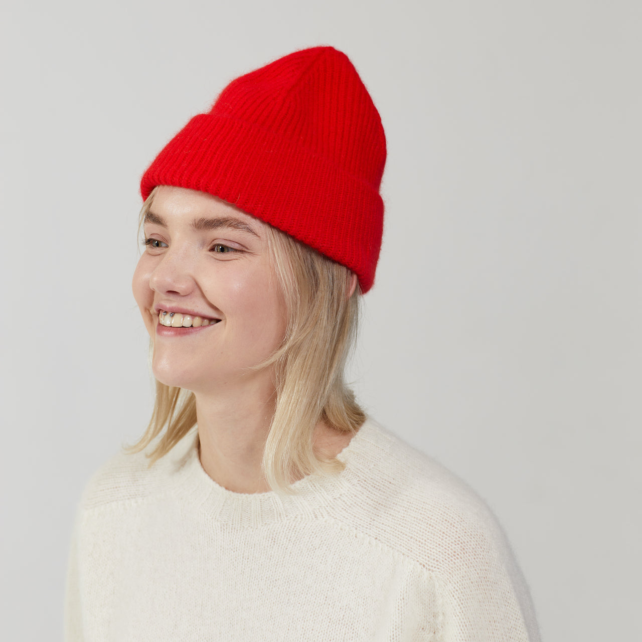 Beanie crimson