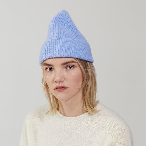 Beanie light blue sky