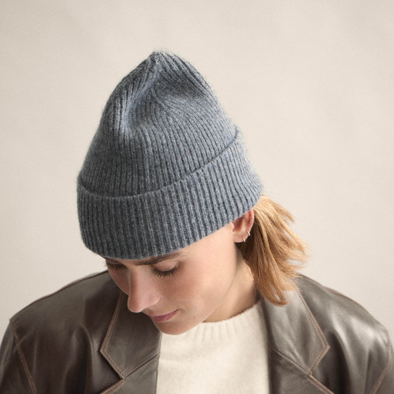 Beanie slate grey