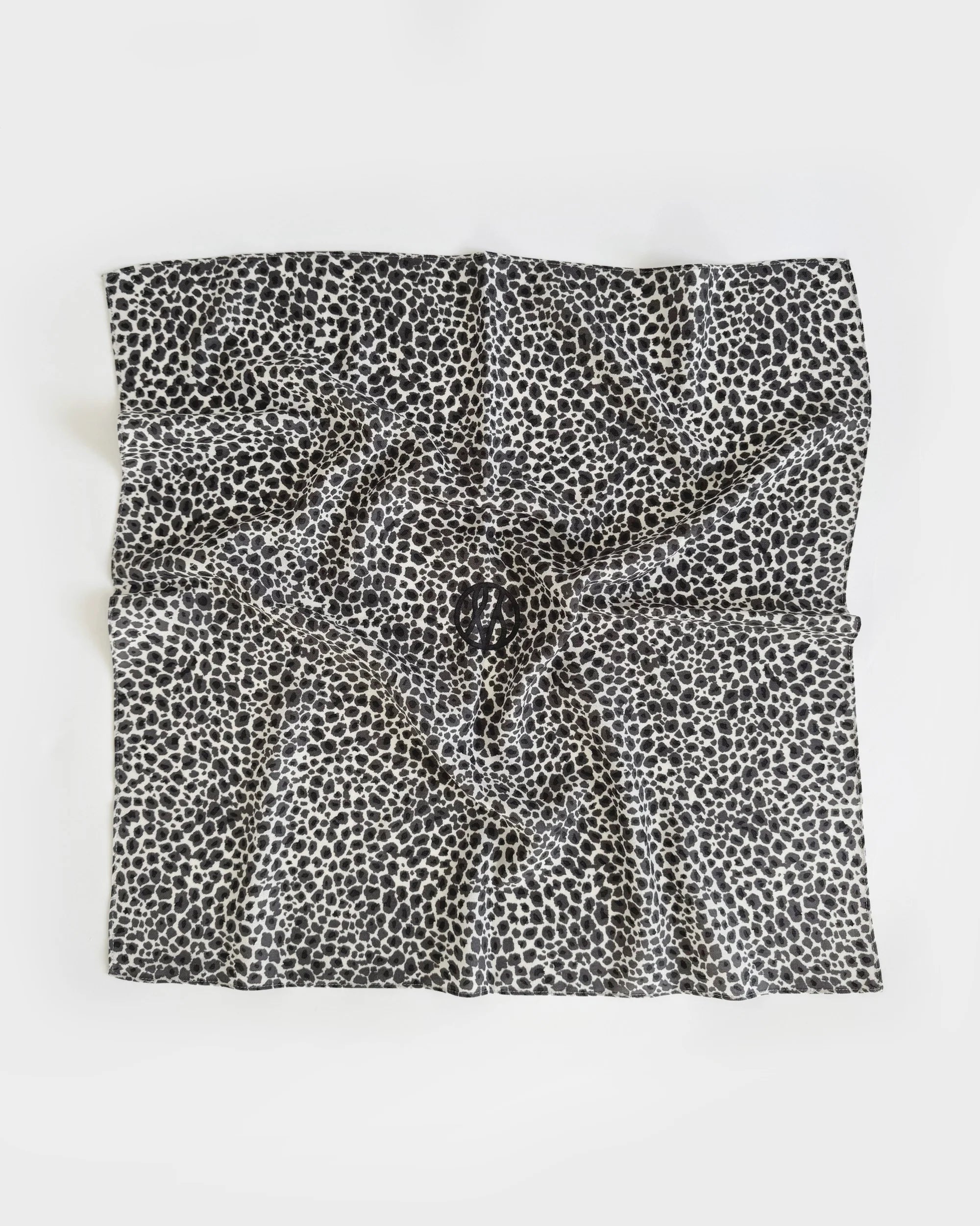 Winter Scarf Leo white, grey & black