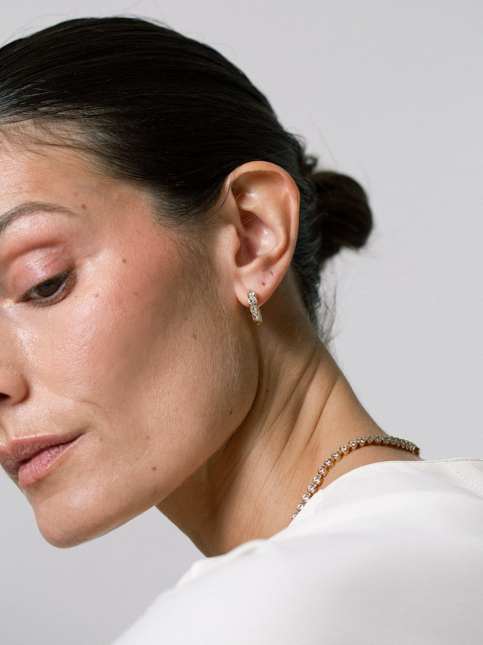 10mm Lotus Huggie golden