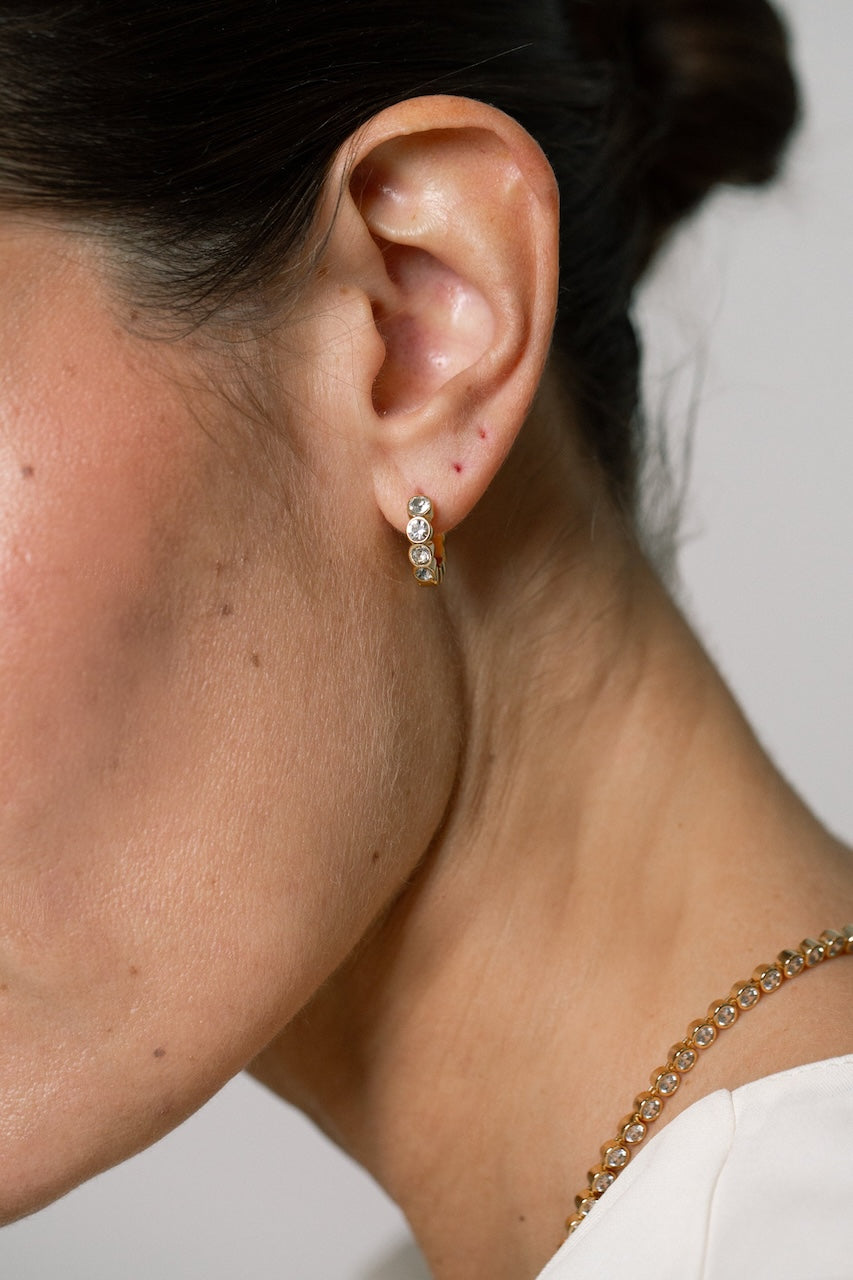 10mm Lotus Huggie golden