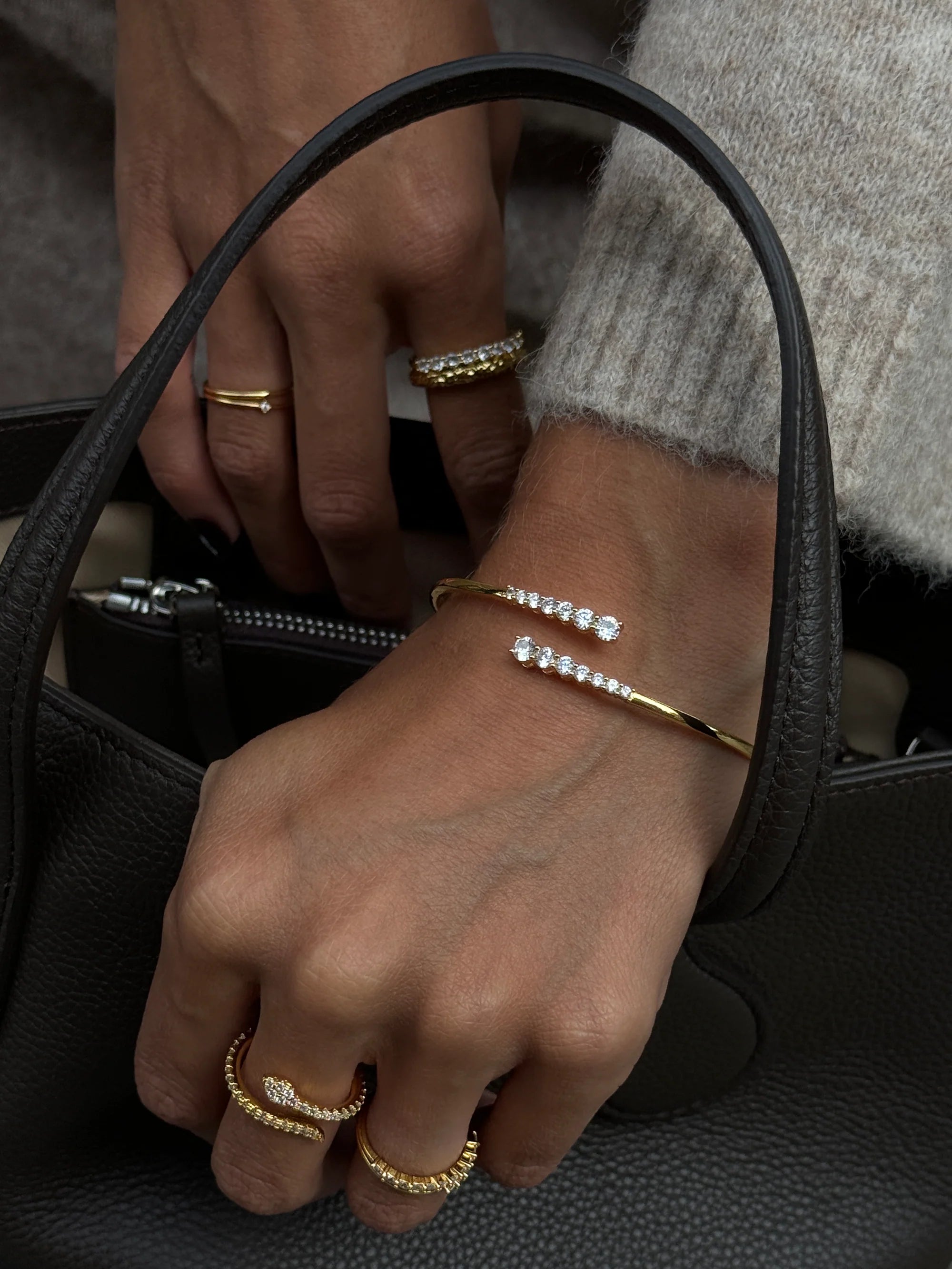 Aurora Bangle Bracelet golden