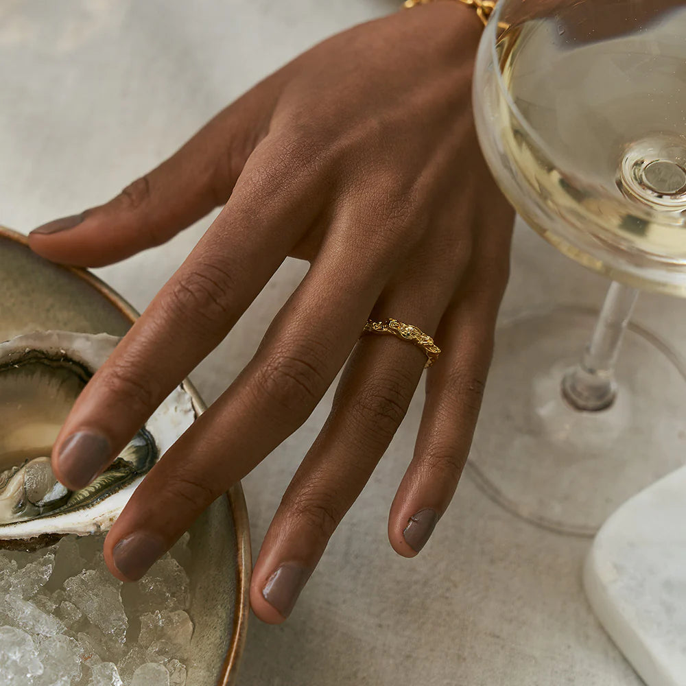 Structured Thin Ring golden