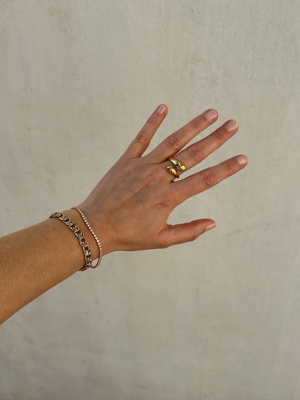 Thin Tennis Bracelet golden