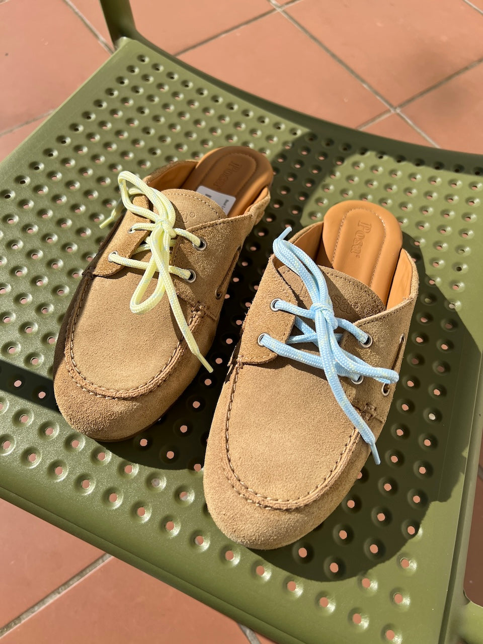 Laces baby blue / butter yellow