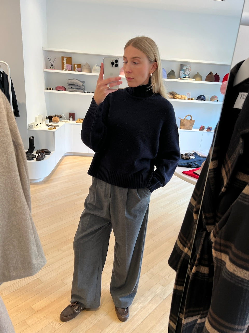 Noa Pants Cashmere Touched Flannel castlerock