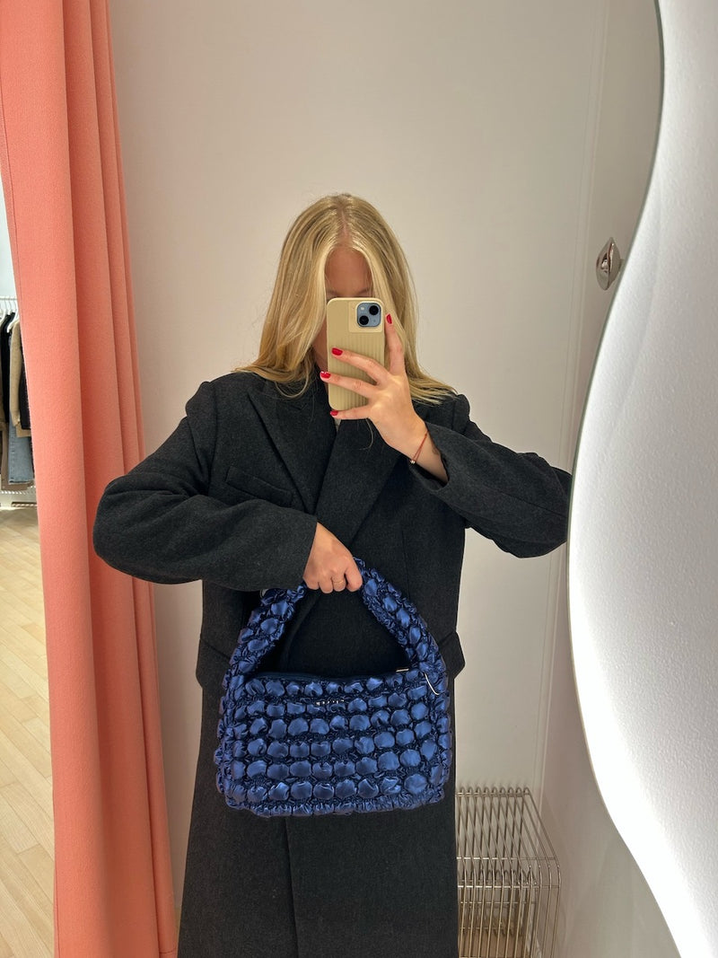 Leila Shoulder Bag metallic blue