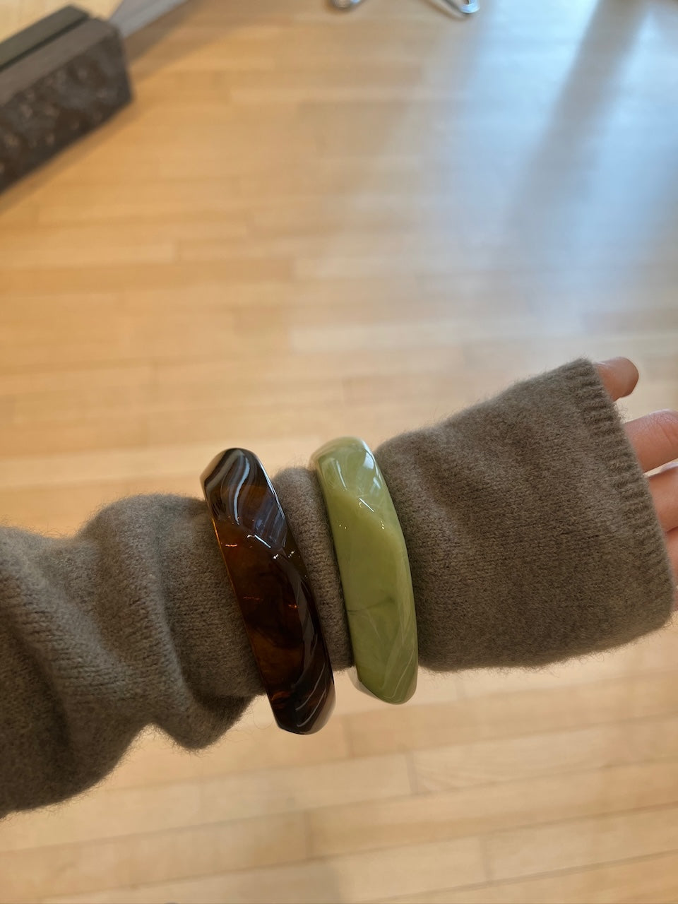 Chunky Bangle golden brown