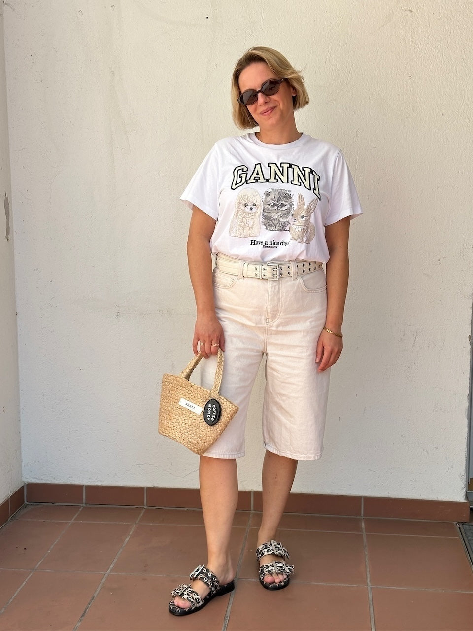 Irina Shorts off white